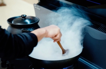 Real shot of Marssenger integrated stove sucking cooking fumes